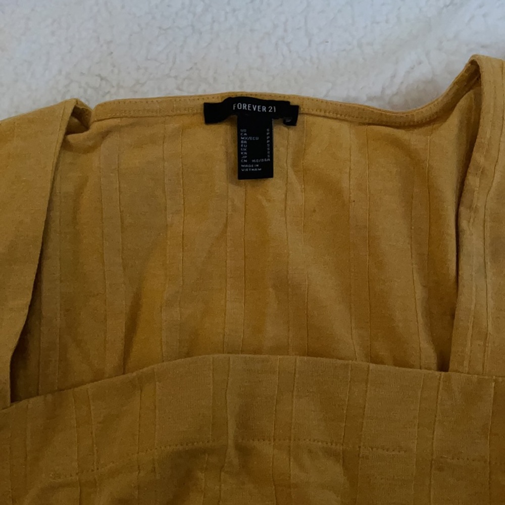 Yellow Top - Picture 2 of 3